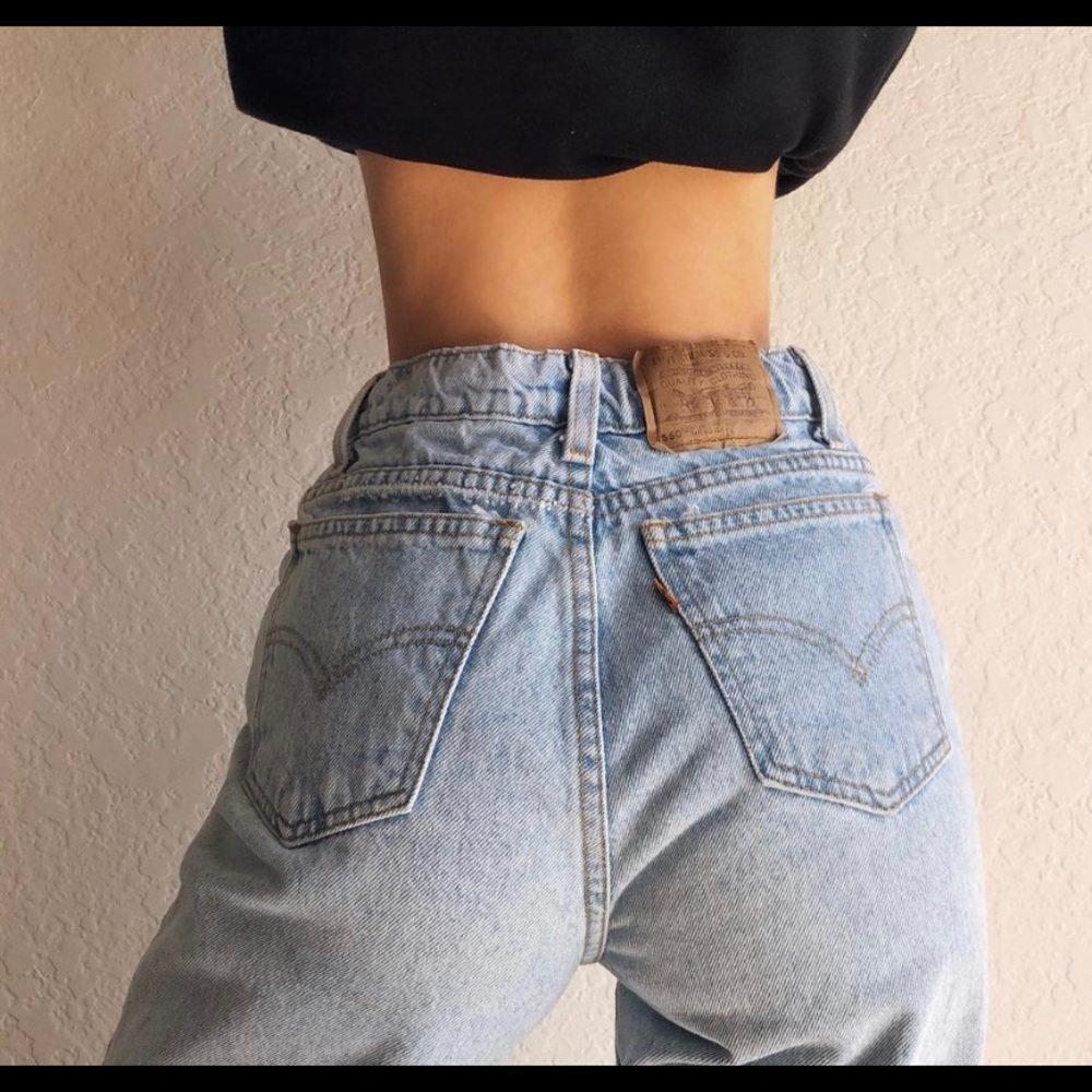 ❣️VINTAGE HIGH RISE LIGHT WASH LEVIS
550's❣️